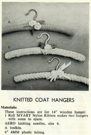 Myart 6 - knitted coat hangers